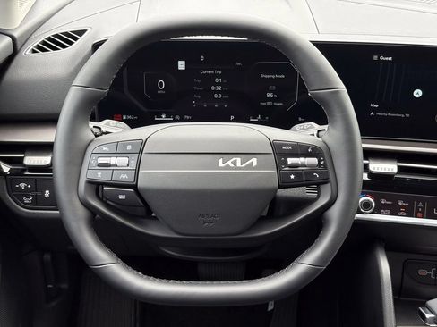 New 2026 Kia Sportage SX FWD image 30