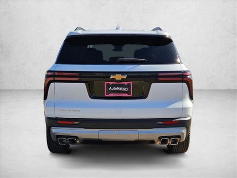 New 2026 Chevrolet Traverse LT image 8