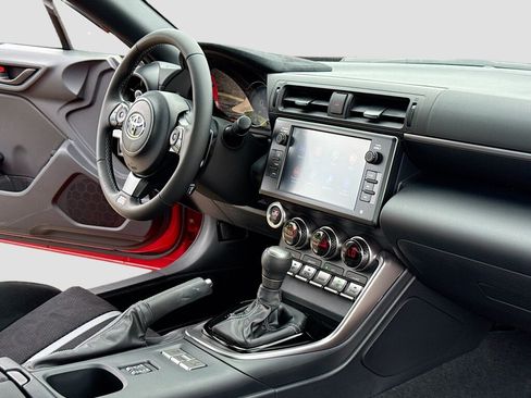 New 2026 Toyota GR86 Premium RWD image 5