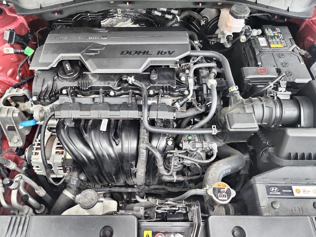 Used 2025 Hyundai Kona SEL AWD/4WD image 36