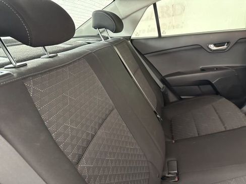Used 2019 Kia Rio S image 18