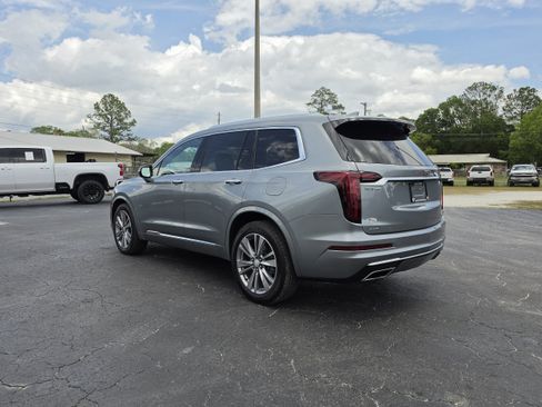 Used 2023 Cadillac XT6 Premium Luxury w/ Platinum Package AWD/4WD image 6