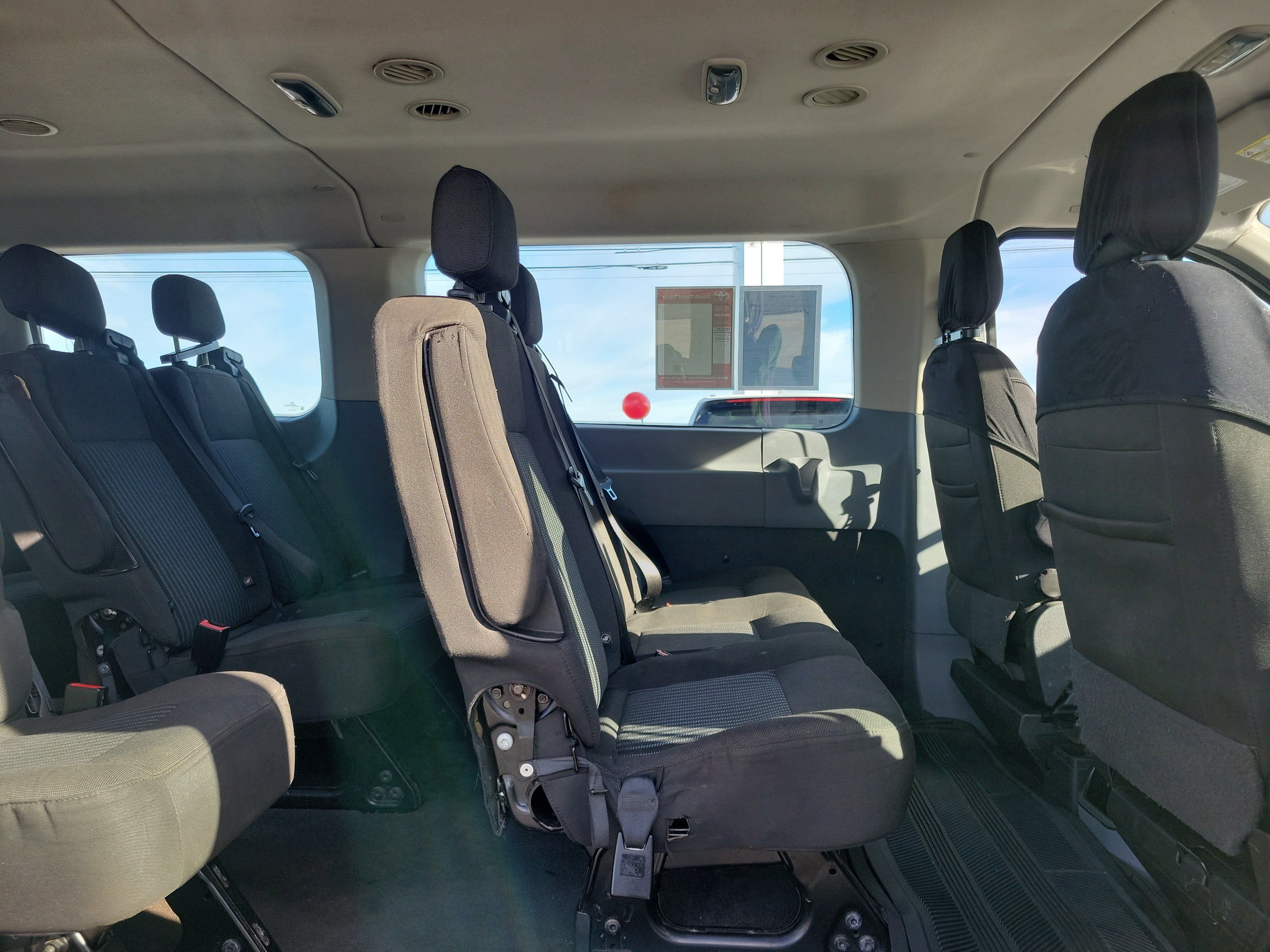 Used 2017 Ford Transit 350 XLT RWD image 9