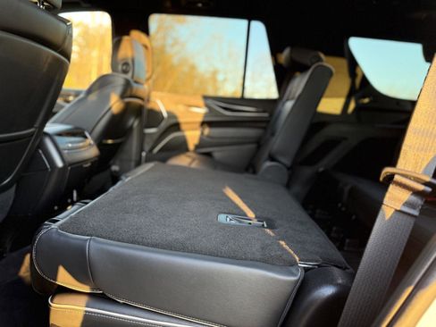 Certified 2023 Cadillac Escalade Sport w/ LPO, ONYX Package image 14