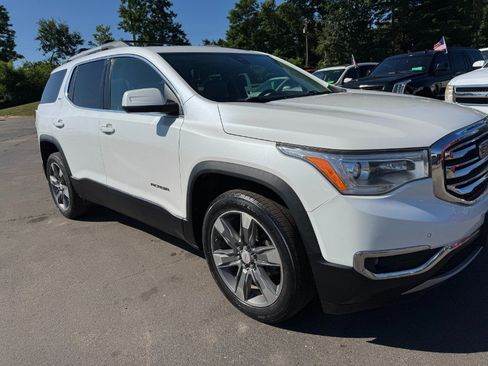 Used 2017 GMC Acadia SLT AWD/4WD image 12