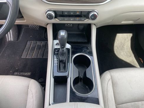 Used 2024 Nissan Altima 2.5 SV image 22