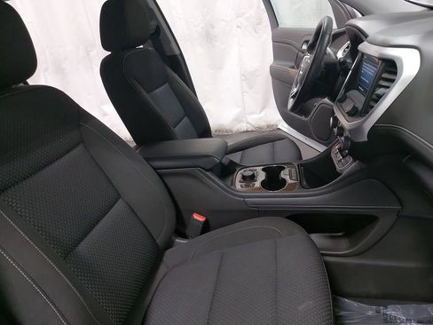 Used 2023 GMC Acadia SLE w/ Driver Convenience Package image 10