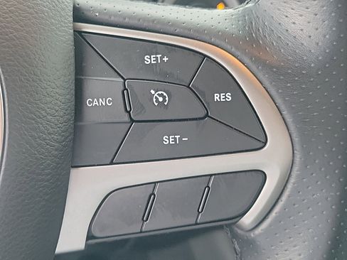 Used 2020 Dodge Durango SXT image 20