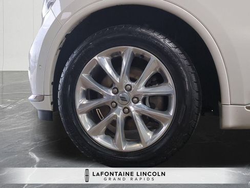 Used 2019 Dodge Durango Citadel w/ Technology Group AWD/4WD image 34