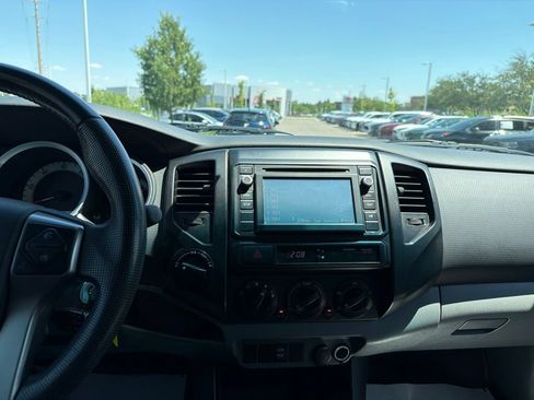 Used 2014 Toyota Tacoma 4x4 Access Cab w/ Convenience Package image 28