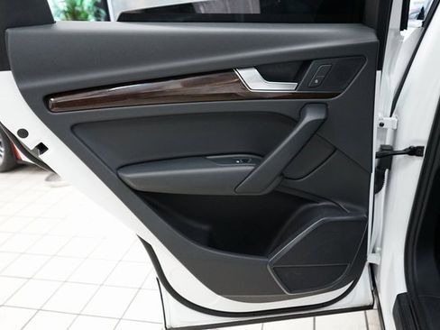 Used 2019 Audi Q5 2.0T Premium image 42