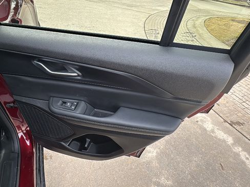 Used 2024 Jeep Grand Cherokee Altitude image 31