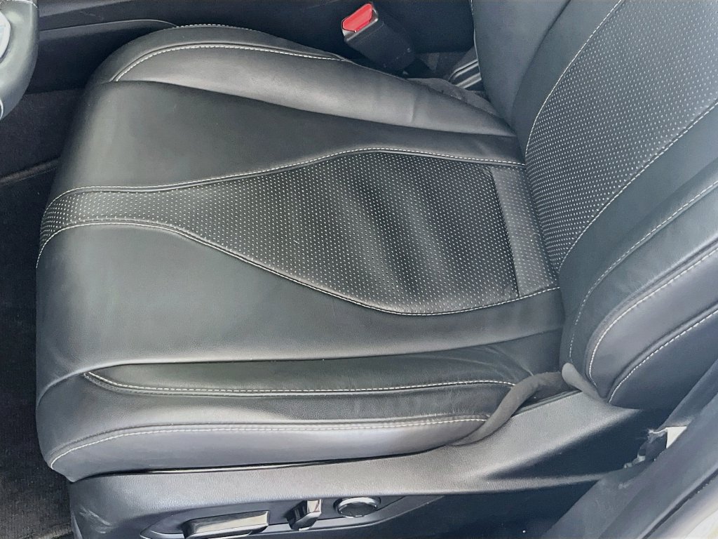 Used 2025 Acura TLX w/ Technology Package FWD image 20