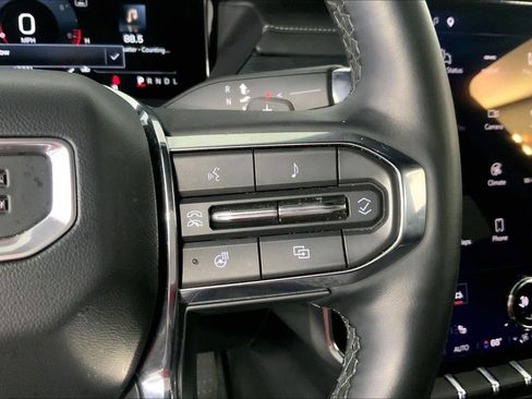Used 2025 GMC Acadia Elevation FWD image 19