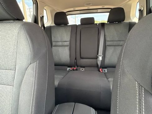 Used 2026 Nissan Rogue SV FWD image 17