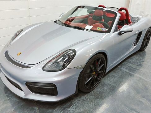 Used 2016 Porsche Boxster Spyder RWD image 7