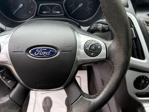 Used 2014 Ford Focus SE w/ SE Sport Package FWD image 32