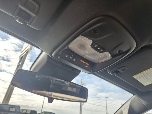 Used 2023 Chevrolet Colorado W/T image 20