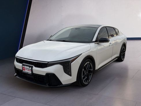 Used 2025 Kia K4 GT-Line w/ GT-Line Premium Package image 1