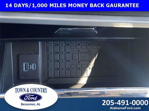 Certified 2024 Ford Expedition XLT image 20