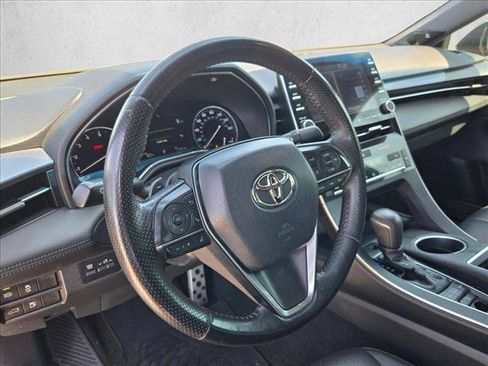 Used 2019 Toyota Avalon XSE FWD image 9
