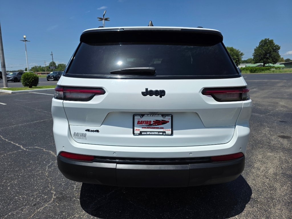 Used 2023 Jeep Grand Cherokee L Laredo AWD/4WD image 7