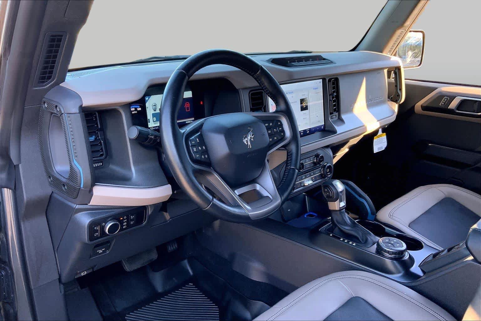Used 2024 Ford Bronco Wildtrak AWD/4WD image 18
