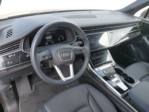 Used 2025 Audi Q7 3.0T Premium Plus w/ Premium Plus Package AWD/4WD image 5