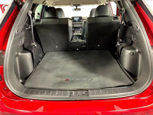 Used 2022 Mitsubishi Outlander SE FWD image 38