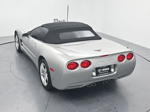 Used 2004 Chevrolet Corvette Convertible w/ Preferred Equipment Group RWD image 52