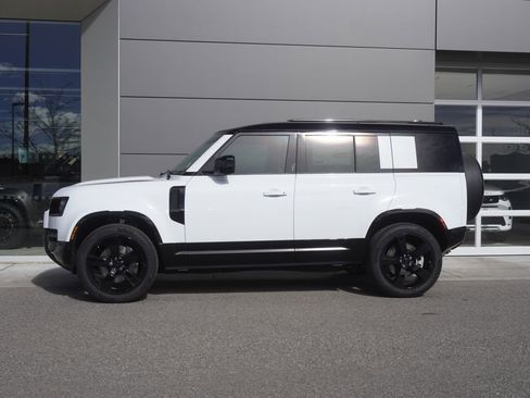 New 2026 Land Rover Defender 110 X-Dynamic SE image 8