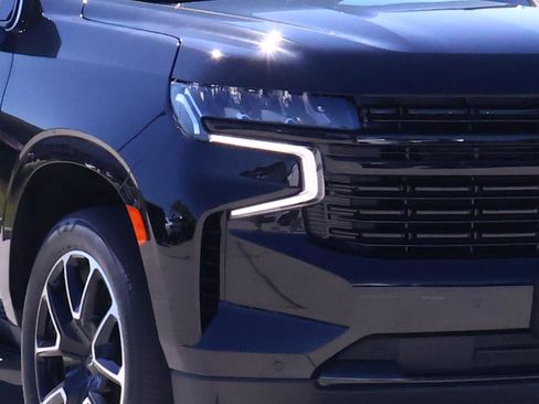 Used 2023 Chevrolet Suburban RST w/ Luxury Package image 8