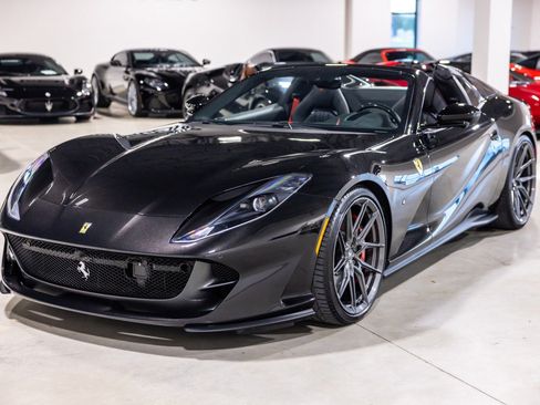 Used 2021 Ferrari 812 GTS RWD image 12