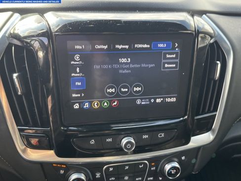 Used 2023 Chevrolet Traverse Premier image 6