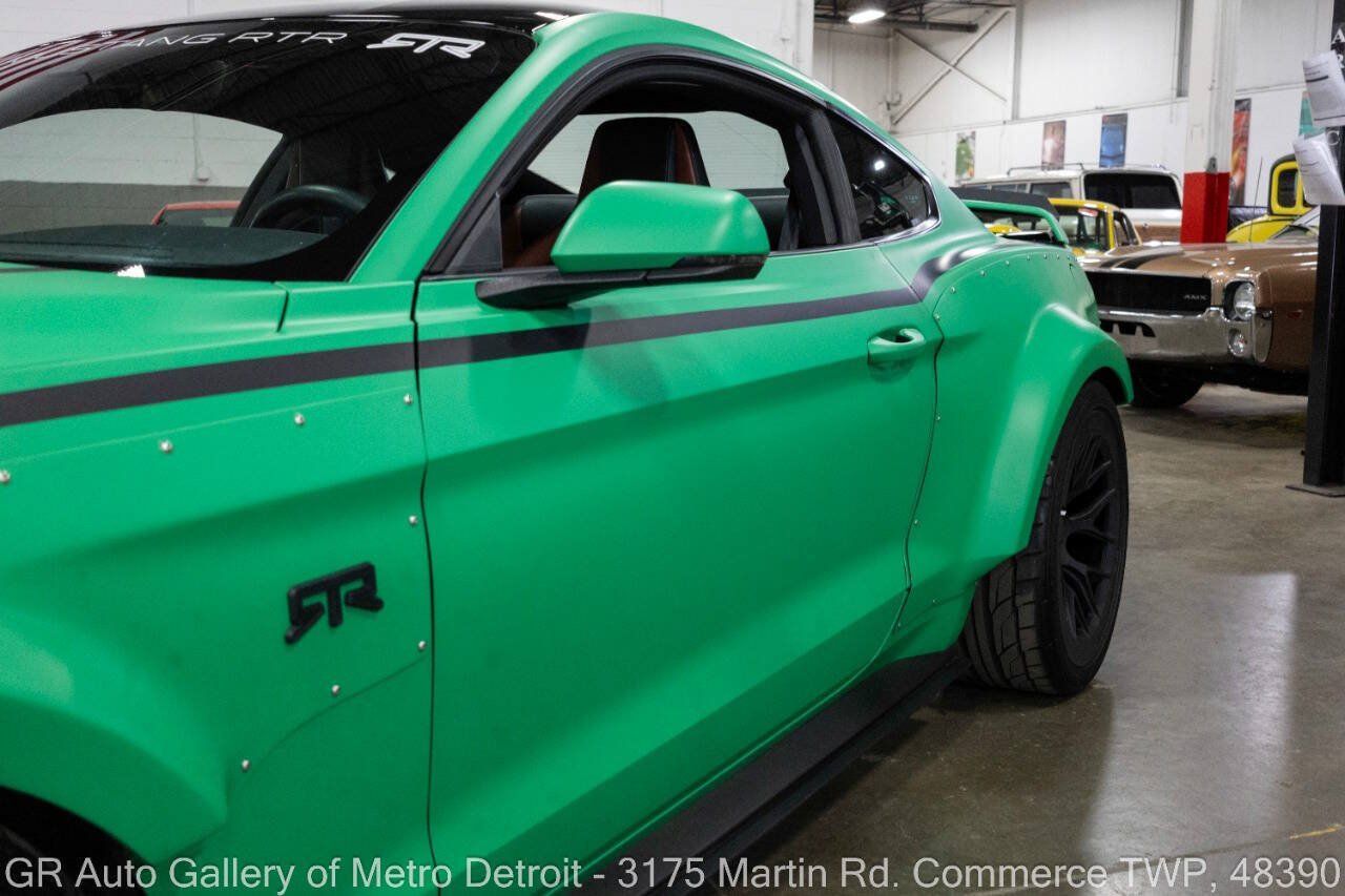 Used 2021 Ford Mustang GT Premium w/ GT Performance Package RWD image 21