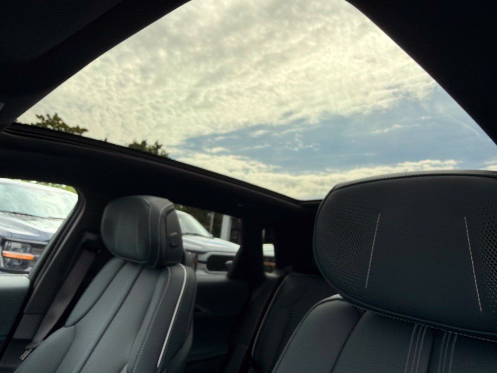 Used 2024 Cadillac Lyriq Sport w/ Nappa Leather Package AWD/4WD image 28