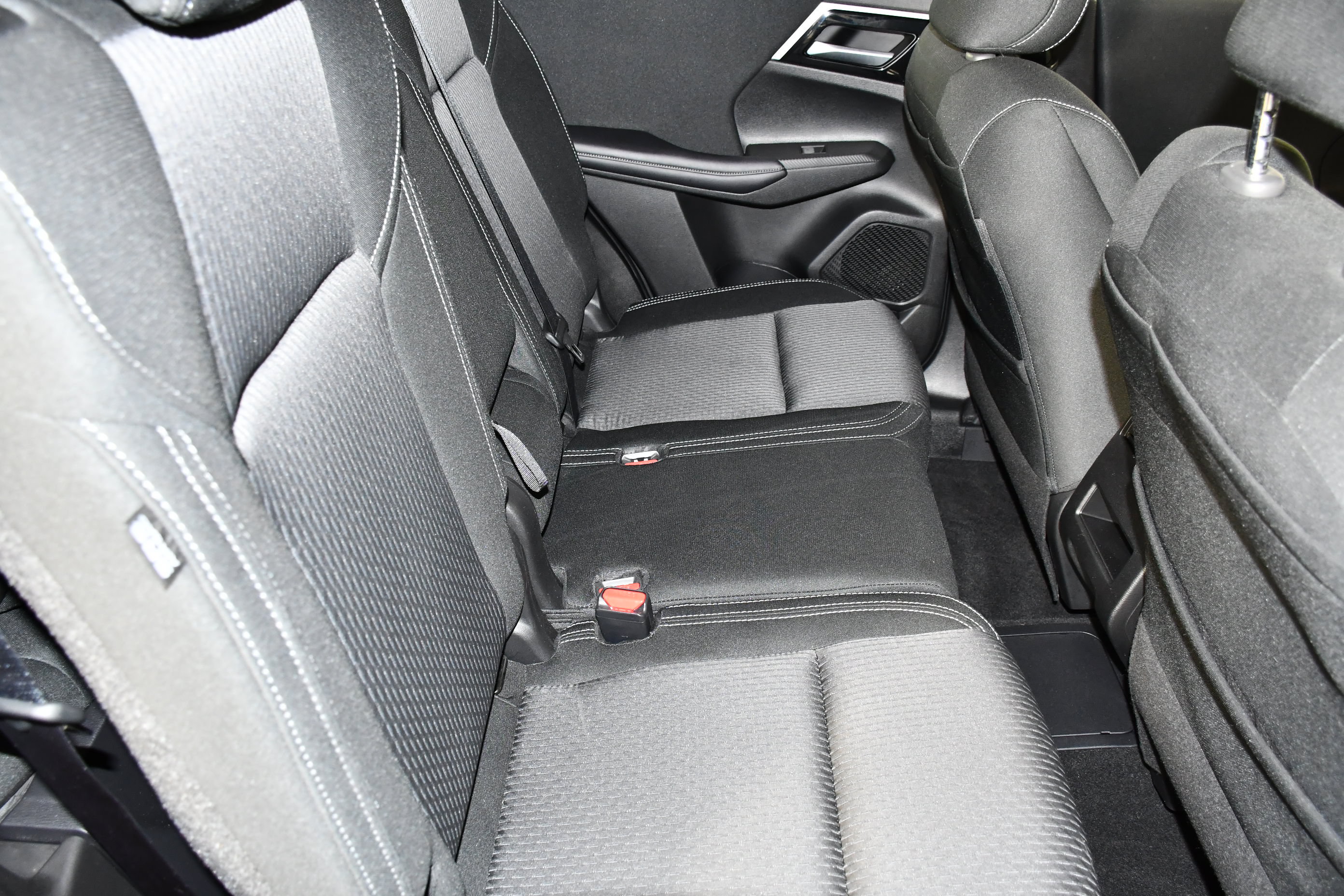 Used 2025 Mitsubishi Outlander ES AWD/4WD image 43
