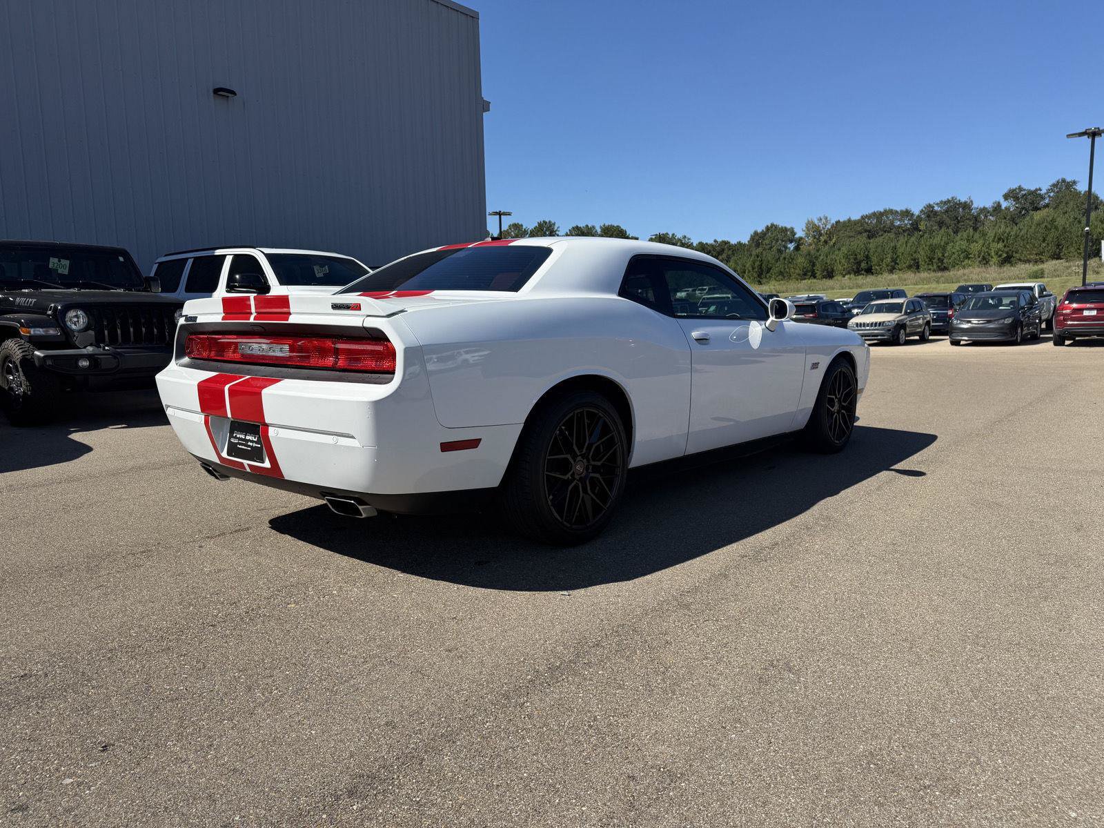 Used 2013 Dodge Challenger SRT8 w/ Harman Kardon Audio Group RWD image 6