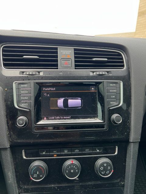 Used 2015 Volkswagen GTI SE w/ Lighting Package (SEL) FWD image 7