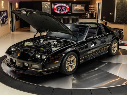 Used 1987 Chevrolet Camaro Z28 RWD image 7