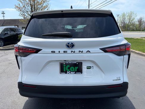 Used 2021 Toyota Sienna LE FWD image 8