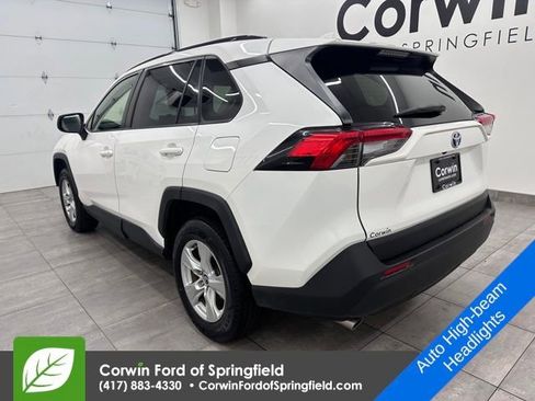 Used 2019 Toyota RAV4 LE image 3