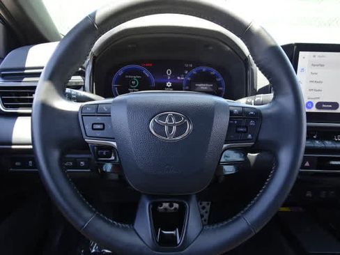 Used 2025 Toyota Camry XSE FWD image 23