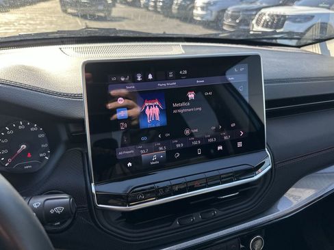 Used 2022 Jeep Compass Trailhawk w/ Trailhawk Convenience Group image 16