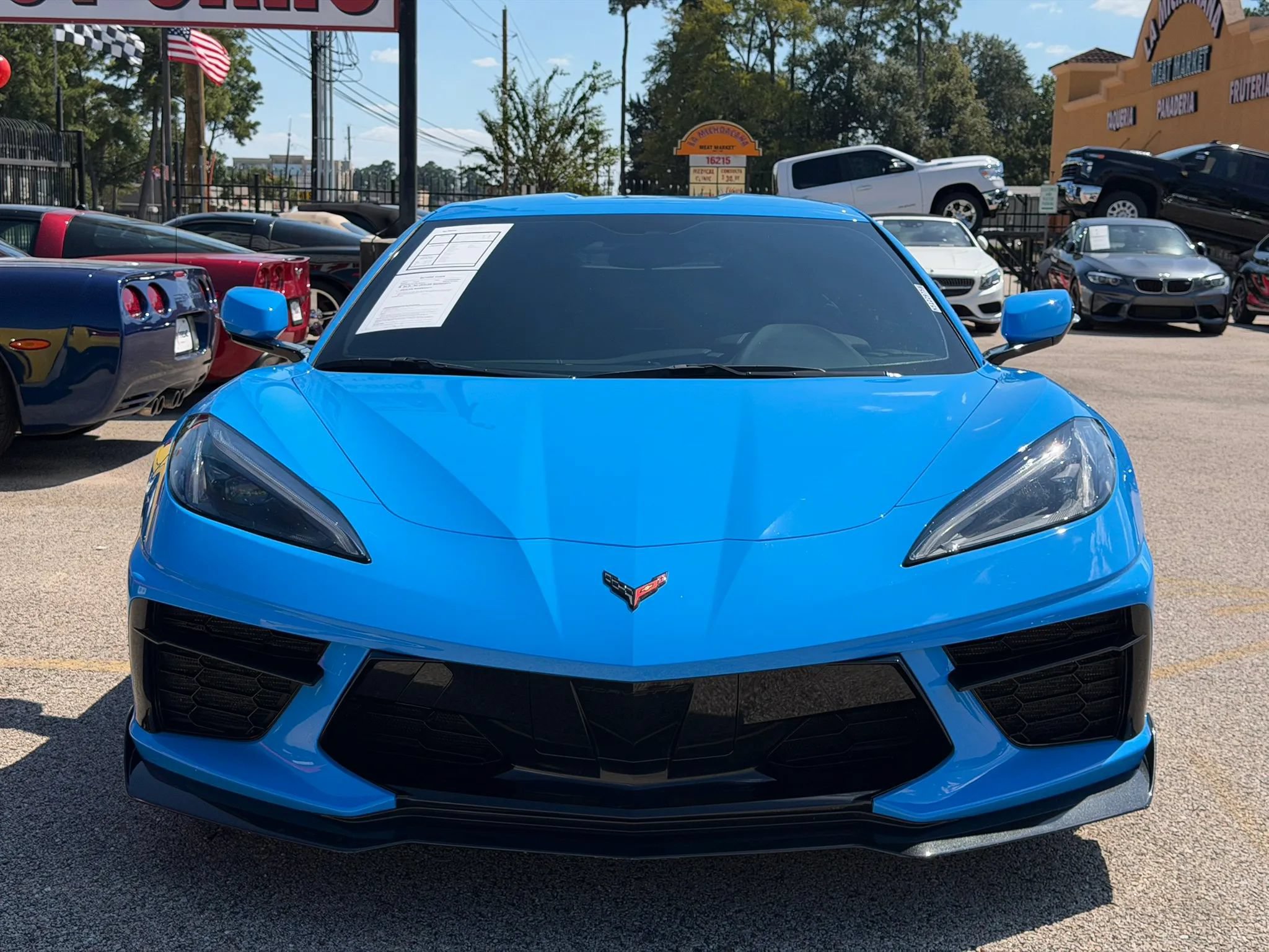 Used 2022 Chevrolet Corvette Stingray Coupe w/ 1LT RWD image 2