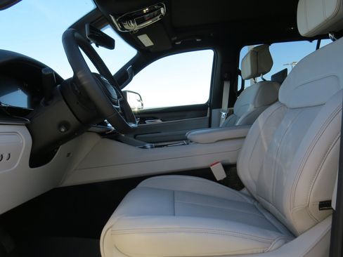 New 2026 Jeep Grand Wagoneer Summit w/ Rear Seat Video Group I image 19