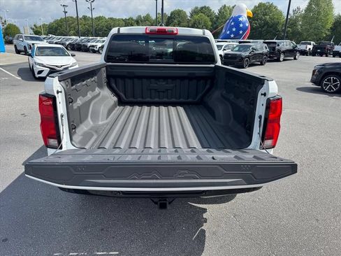 Used 2026 Chevrolet Colorado ZR2 AWD/4WD image 10