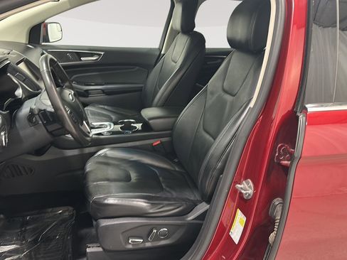 Used 2015 Ford Edge Titanium image 17