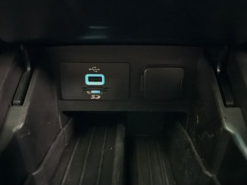 Used 2016 Ford Explorer Limited AWD/4WD image 31