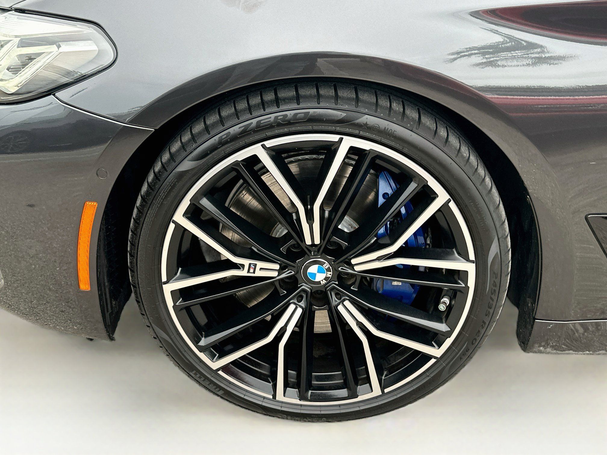 Used 2023 BMW M550i xDrive AWD/4WD image 36